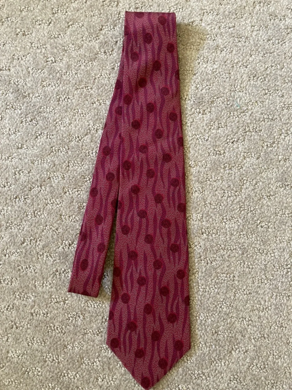 Vintage LANVIN 100% silk burgundy neck tie.